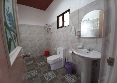 Private Rooms - bathroom